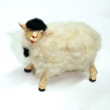 Wollschaf weiß mit kleinen schwarzen Flecken (Handarbeit)