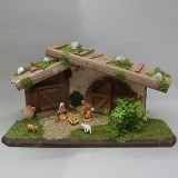 Stall mit Schindeldach / 6 - 12 cm