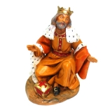 König kniend