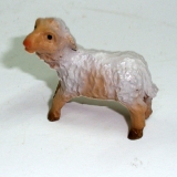 Lamm stehend