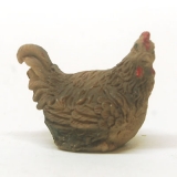 sitzendes Huhn Höhe ca. 2,5 cm